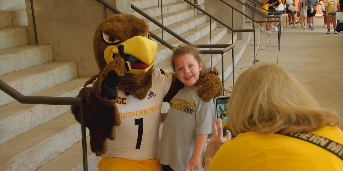 Fans flock to The Rock for Southern Miss Fan Fest